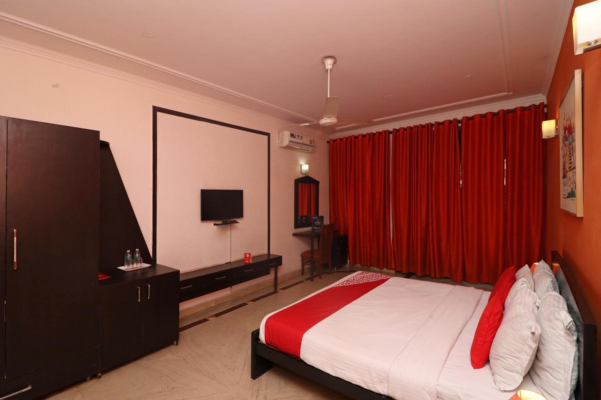 Super Hotel O Hare Rama Guest House นิวเดลี ภายนอก รูปภาพ